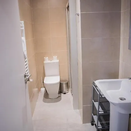 Plaza B - Local Rentss Apartament San Sebastián